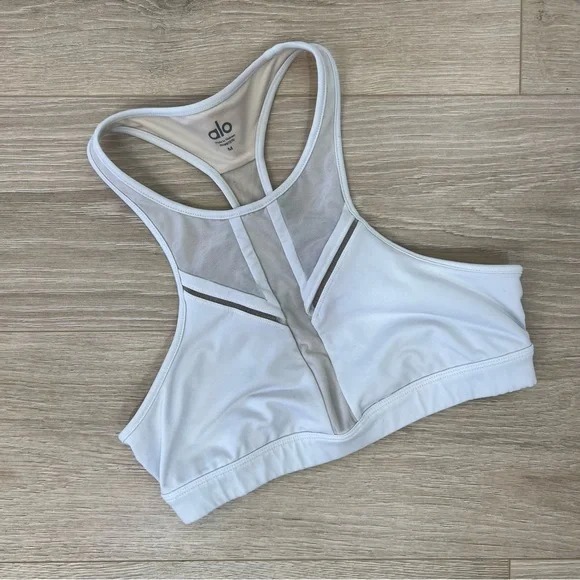Activewear: ALO Yoga, Fila, MPG & More Posh Party